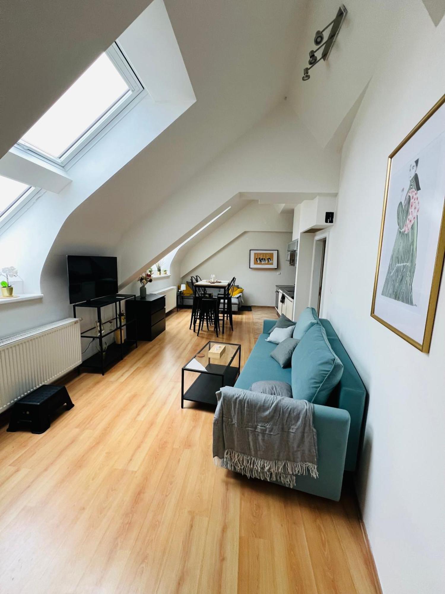Central, Cozy & Stylish With Views Prague
