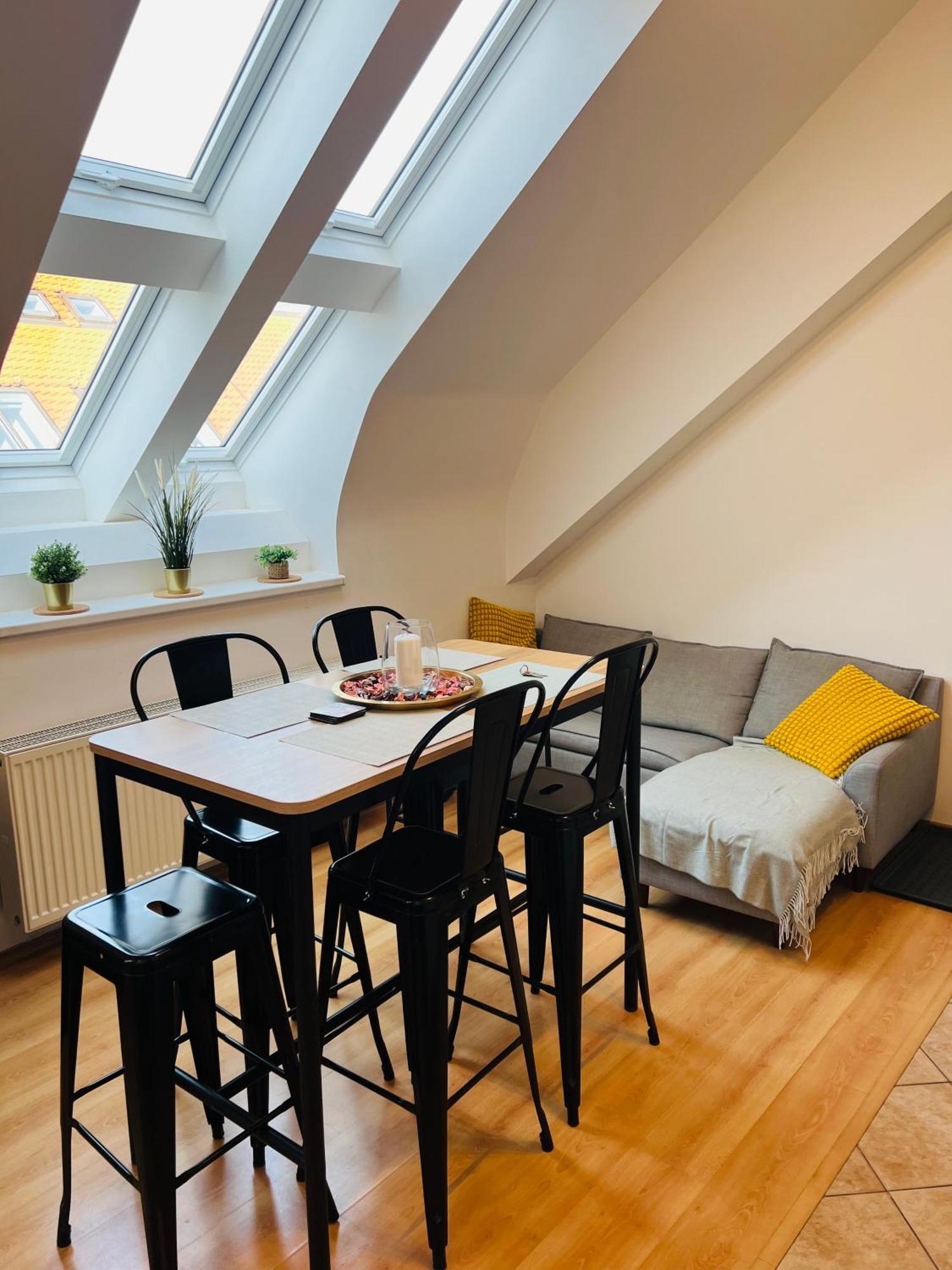 Appartement Central, Cozy & Stylish With Views Prague